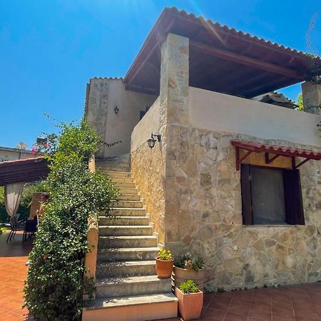 Villa Skine With Private Pool And Garden La Canea Exterior foto